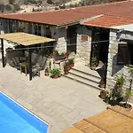 Cyprus Villages - & Restaurant - Location - With Access To Pool And Stunning Views Gospodarstwo wiejskie *