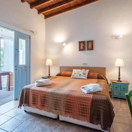 Cyprus Villages - & Restaurant - Location - With Access To Pool And Stunning Views טוקהיני