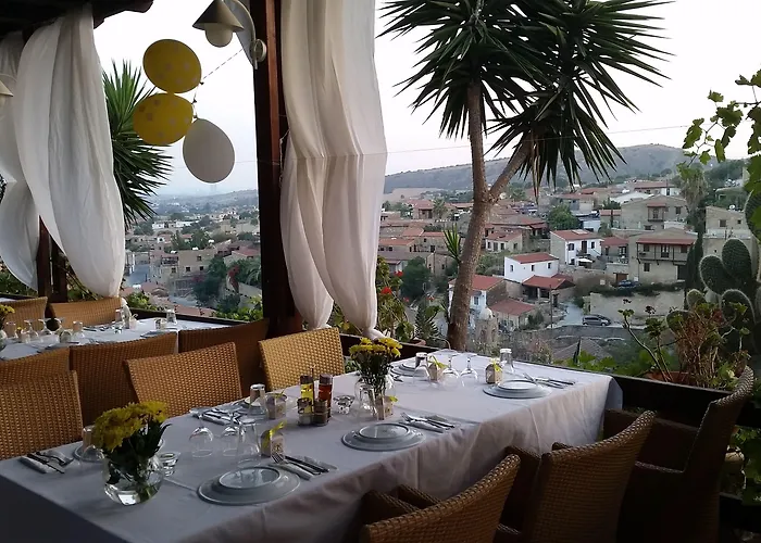 Landhuis Cyprus Villages - & Restaurant - Location - With Access To Pool And Stunning Views Tokhni