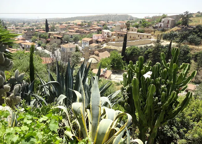 Landhuis Cyprus Villages - & Restaurant - Location - With Access To Pool And Stunning Views *