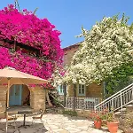 Country house Cyprus Villages - & Restaurant - Location - With Access To Pool And Stunning Views Tochni