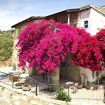 Cyprus Villages - & Restaurant - Location - With Access To Pool And Stunning Views *