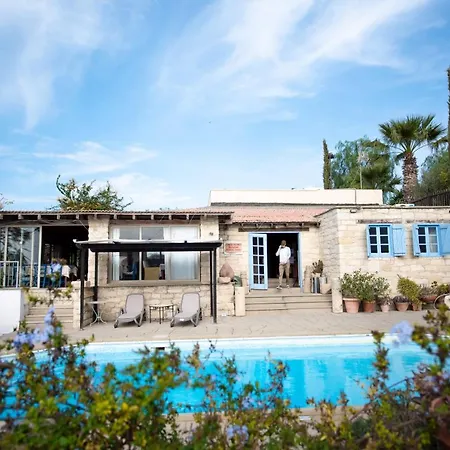 Country house Cyprus Villages & Restaurant - Location - - With Access To Pool And Stunning Views Tochni
