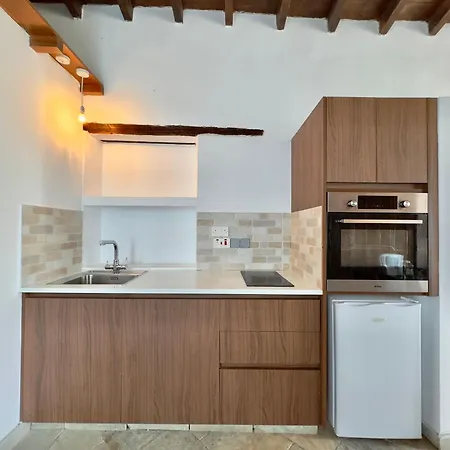 Country house Cyprus Villages & Restaurant - Location - - With Access To Pool And Stunning Views Tochni