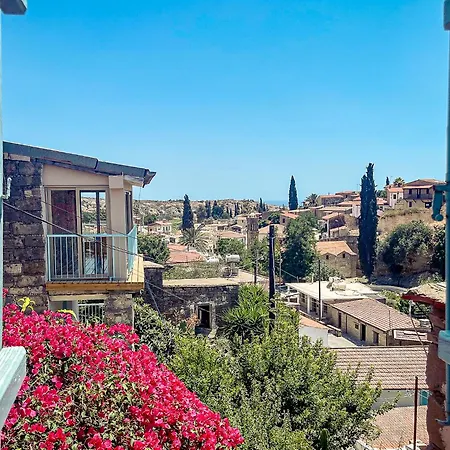 Country house Cyprus Villages & Restaurant - Location - - With Access To Pool And Stunning Views Tochni