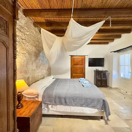 Cyprus Villages & Restaurant - Location - - With Access To Pool And Stunning Views *