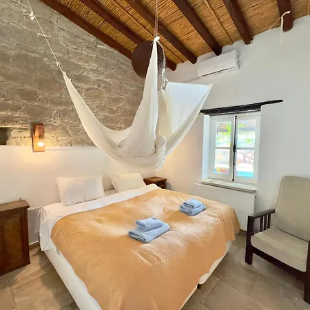 Cyprus Villages & Restaurant - Location - - With Access To Pool And Stunning Views * Tochni