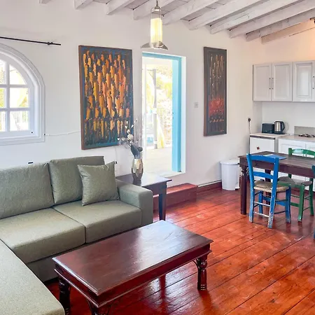 Country house Cyprus Villages & Restaurant - Location - - With Access To Pool And Stunning Views *