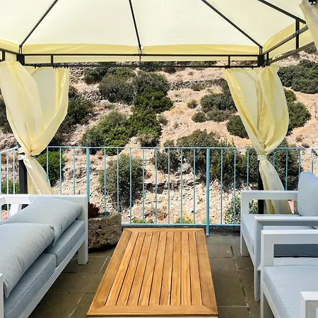 Country house Cyprus Villages & Restaurant - Location - - With Access To Pool And Stunning Views Tochni