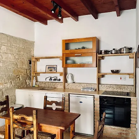 Cyprus Villages - & Restaurant - Location - With Access To Pool And Stunning Views トチーニ