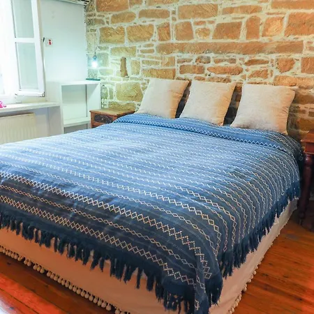 Country house Cyprus Villages & Restaurant - Location - - With Access To Pool And Stunning Views Tochni
