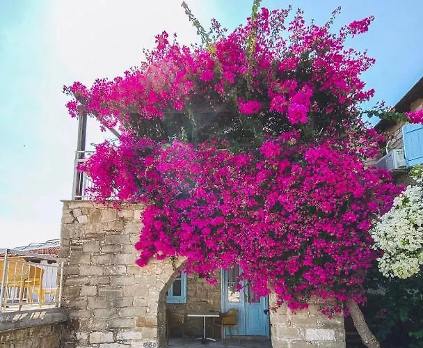 Cyprus Villages - & Restaurant - Location - With Access To Pool And Stunning Views *