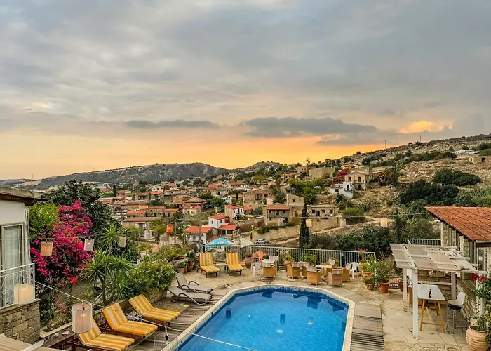 Hétvégi ház Cyprus Villages - & Restaurant - Location - With Access To Pool And Stunning Views Tóhni